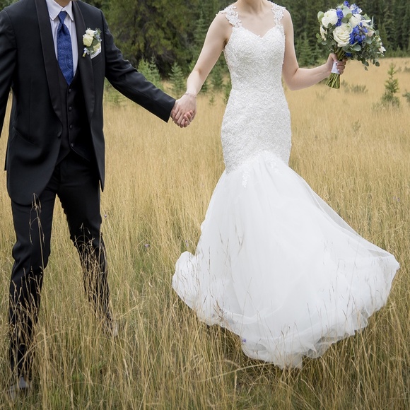Antique White Satin Lace Tulle Beaded Bridal Gown - YNS Wedding Tokyo - Picture 8 of 16